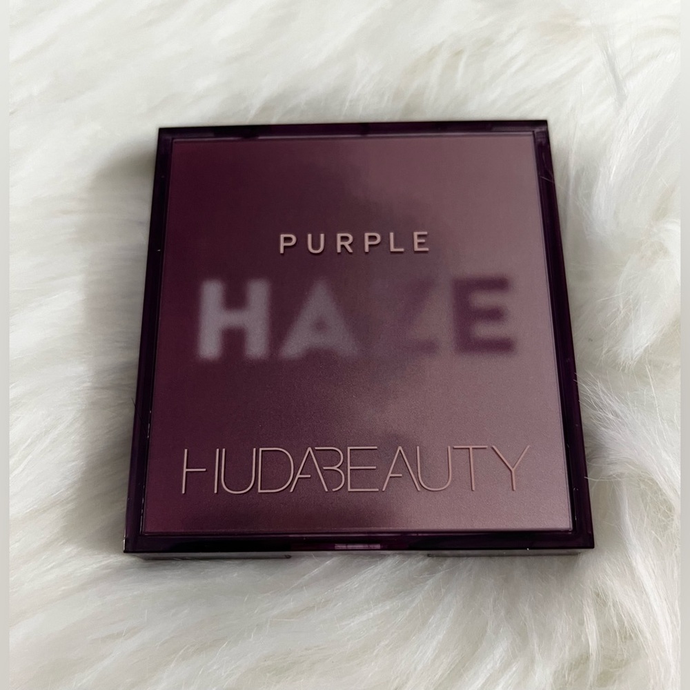 (( NIB. )) ▪️Huda Beauty™️ : Purple Haze Eyeshadow Palette. 💜